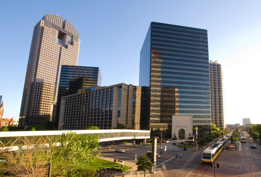 More Photos Of 600 N Pearl St, Dallas Office For Lease