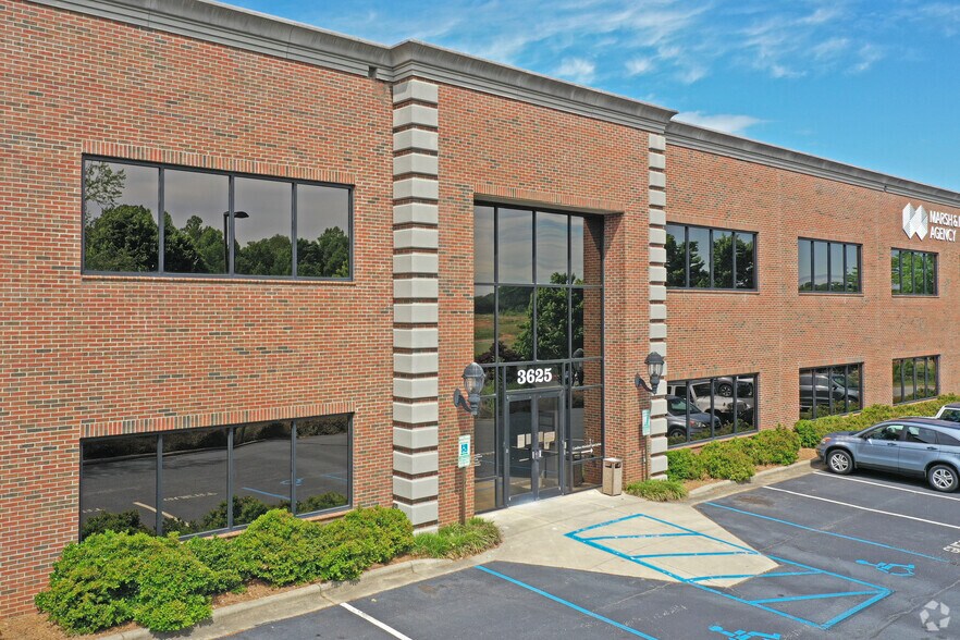 More Photos Of 3625 N Elm St, Greensboro Medical For Lease