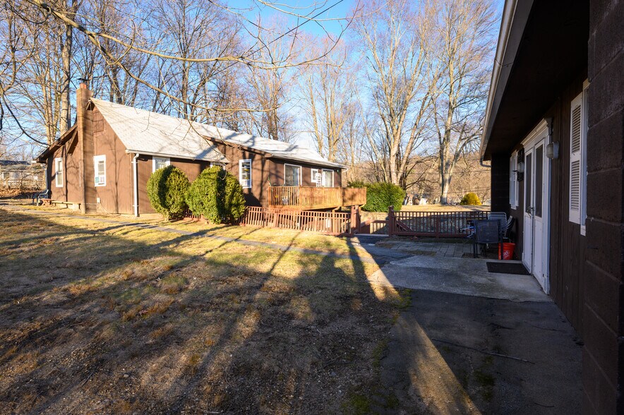 More Photos Of 5 Baker St, Mohegan Lake Apartments For Sale