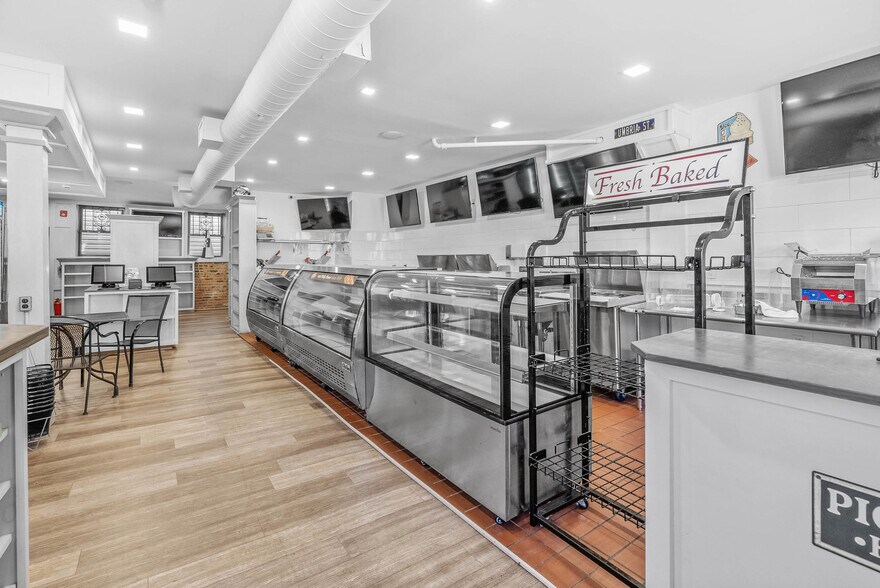 More Photos Of 4630 Umbria St, Philadelphia Apartments For Lease