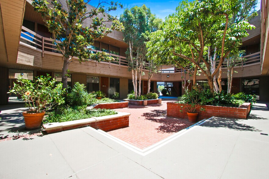 More Photos Of 17821 E 17th St, Tustin Loft Creative Space For Lease