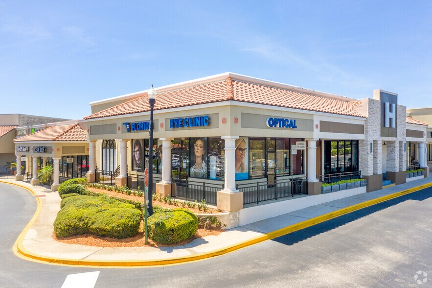 More Photos Of 7506-7524 Dr Phillips Blvd, Orlando Unknown For Lease