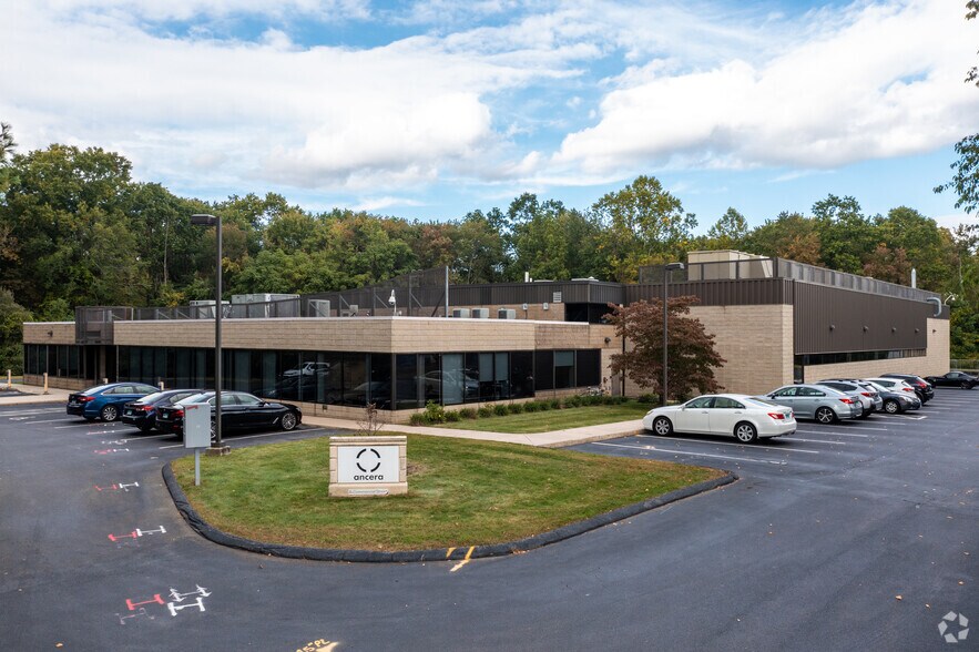 Primary Photo Of 15 Commercial St, Branford Research And Development For Sale
