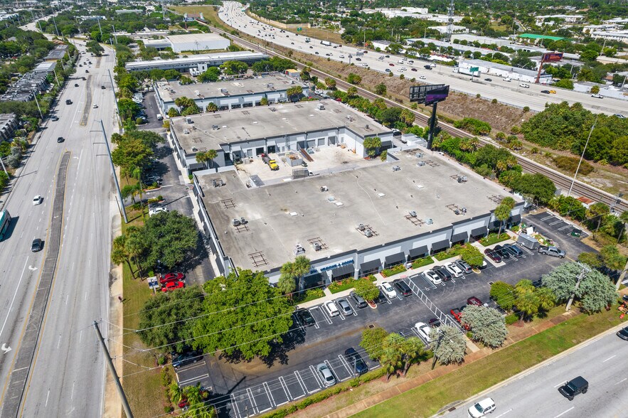 More Photos Of 955 S Congress Ave, Delray Beach Showroom For Lease