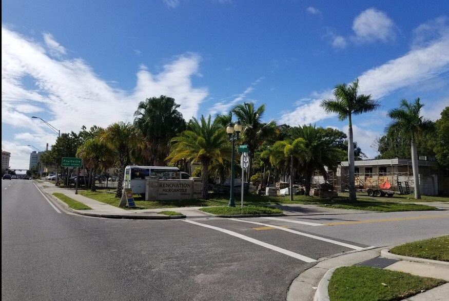 More Photos Of 575 N Washington Blvd, Sarasota Freestanding For Sale