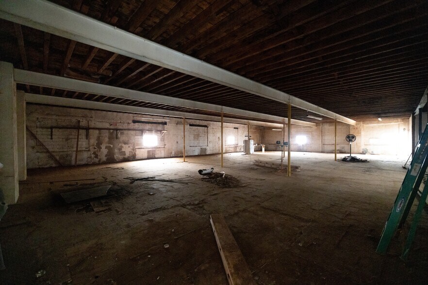 More Photos Of 555 Liberty Ave, Brooklyn Warehouse For Sale
