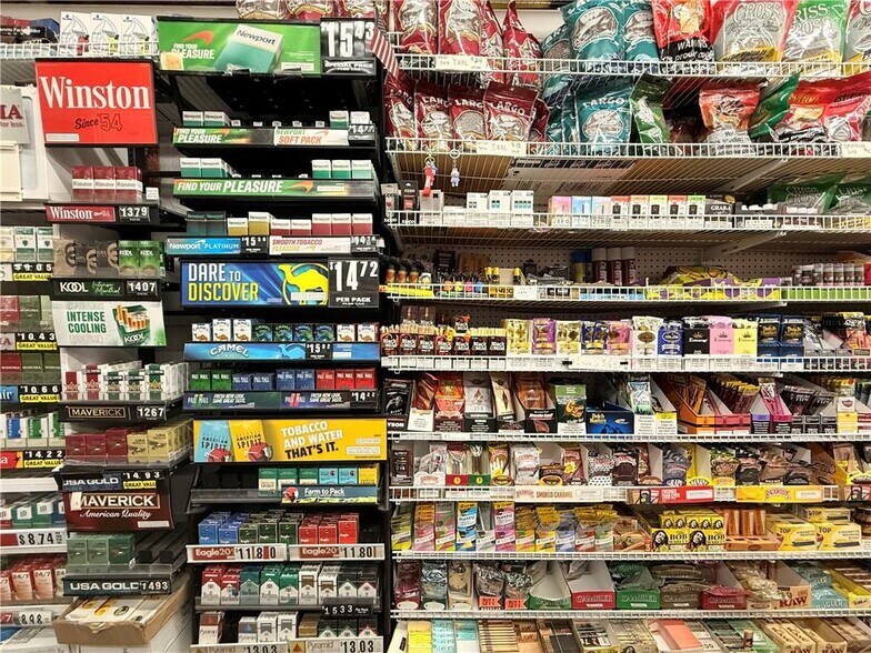 More Photos Of 406 Walnut St, Elmira Convenience Store For Sale