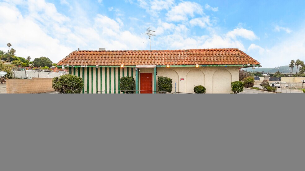 More Photos Of 1825 E Vista Way, Vista Restaurant For Sale