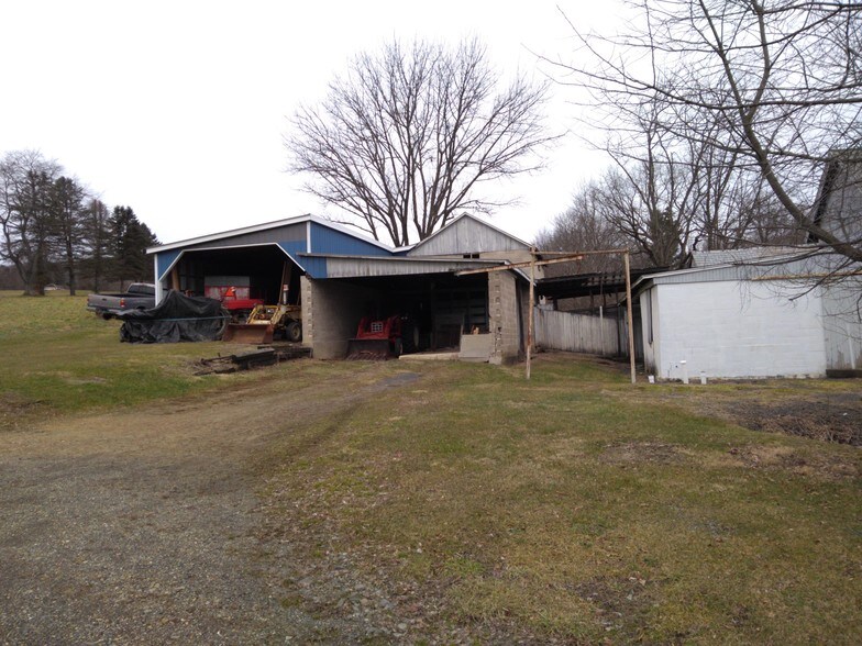 More Photos Of 124 Mahoning Dr E, Lehighton Storefront For Sale