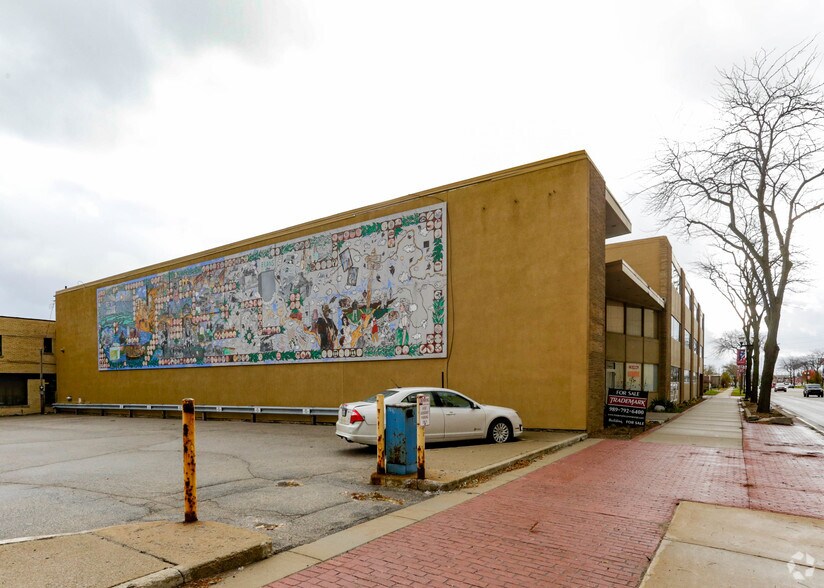 More Photos Of 308 S Washington Ave, Saginaw Office For Lease
