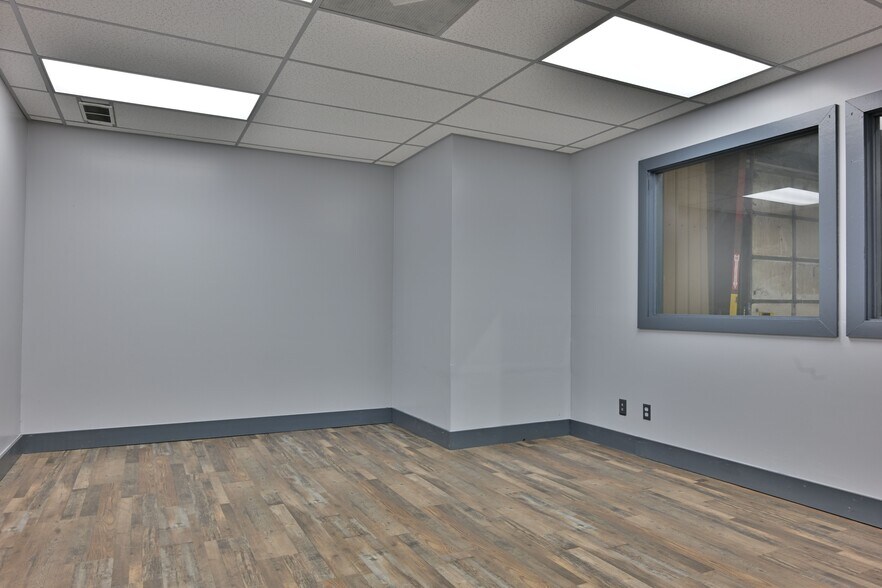 More Photos Of 2314 Wilkens Dr, Chillicothe Unknown For Lease