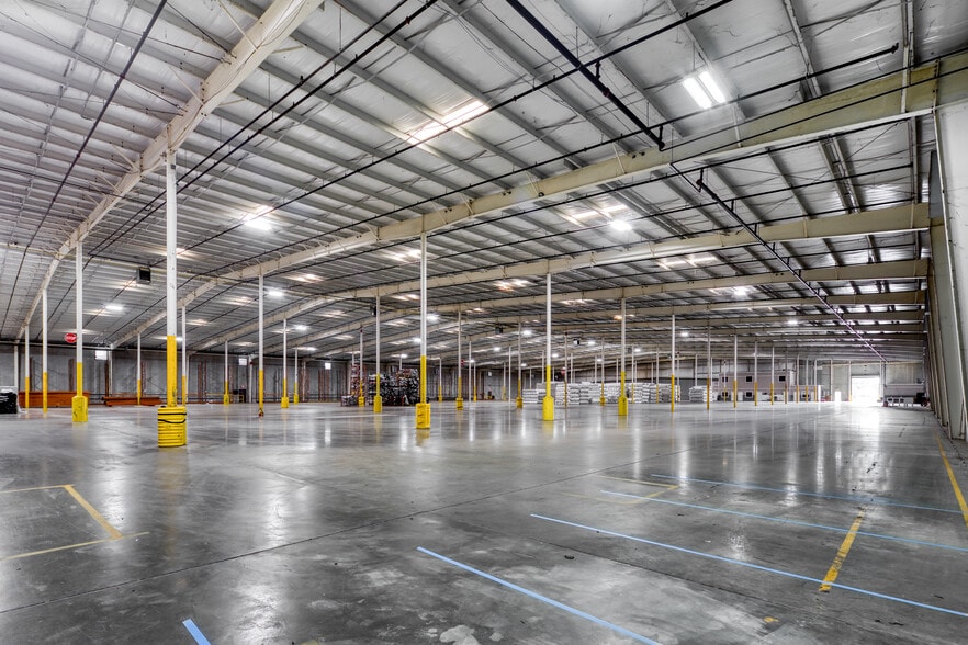More Photos Of 1001 Enterprise Dr, Dalton Warehouse For Sale