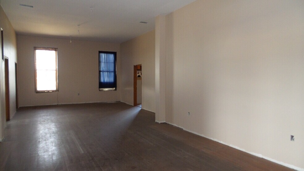 More Photos Of 102 Saint Joseph Ave, Brewton Storefront Retail Residential For Sale