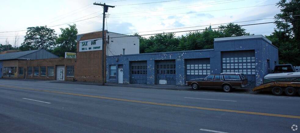 More Photos Of 1131-1135 Erie Blvd W, Syracuse Light Manufacturing For Lease
