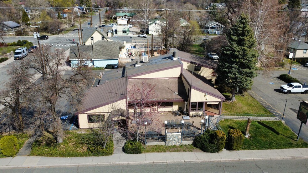 More Photos Of 520 N Mount Shasta Blvd, Mount Shasta General Retail For Sale