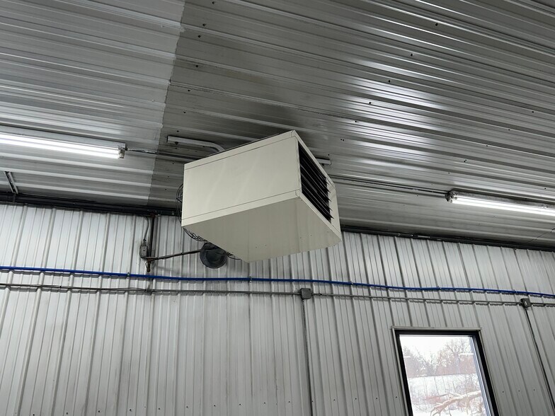 More Photos Of 124 Barlow St, Canastota Industrial For Lease