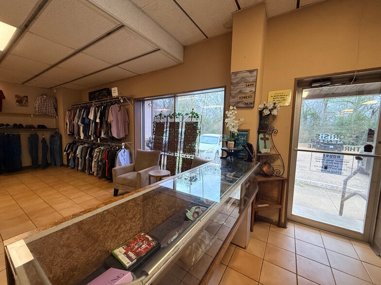 More Photos Of 700-702 E Cherokee St, Jacksonville Flex For Sale