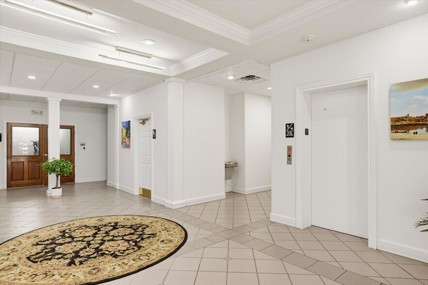 More Photos Of 2457 Care Dr, Tallahassee Office For Lease