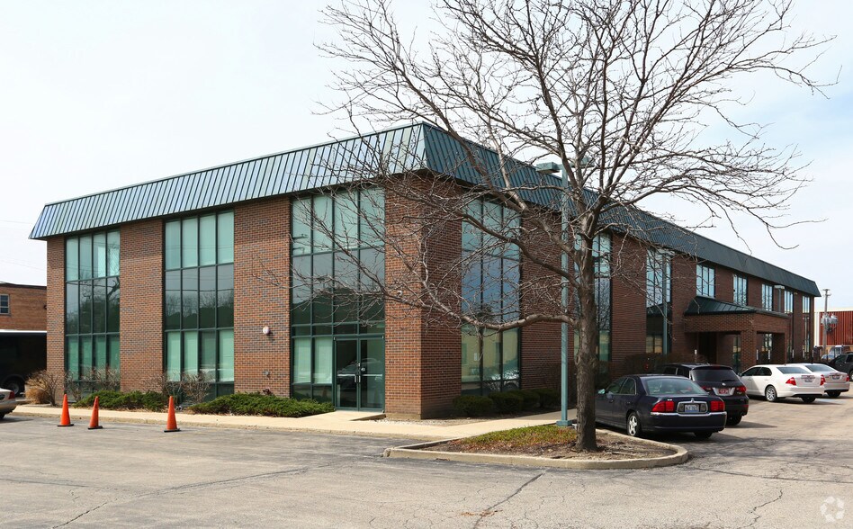 More Photos Of 2134-2140 S Wolf Rd, Des Plaines Office For Lease