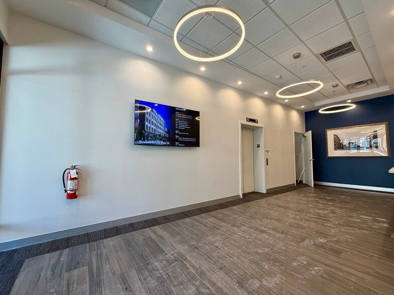 More Photos Of 554 Main St, Worcester Office For Lease