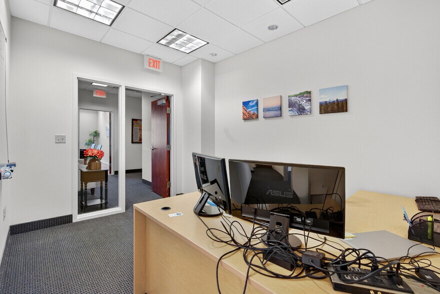 More Photos Of 46165 Westlake Dr, Sterling Medical For Sale