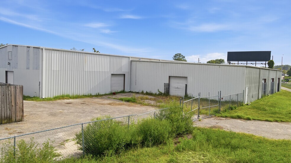 More Photos Of 619 Cassat Ave, Jacksonville Warehouse For Lease