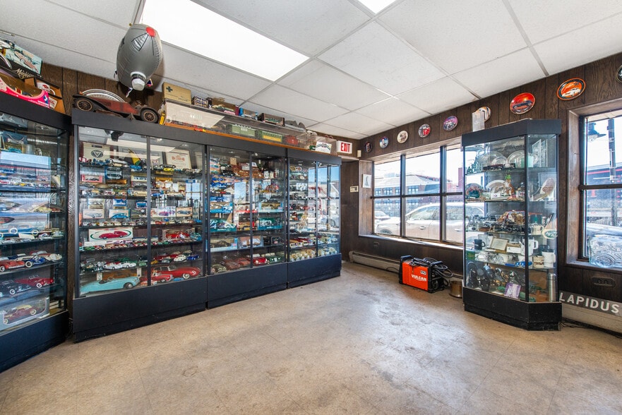 More Photos Of 307 Paterson Ave, East Rutherford Auto Repair For Sale