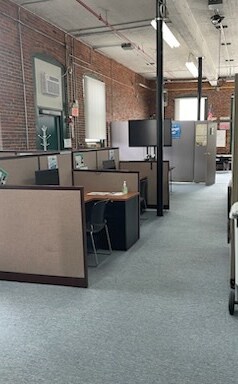 More Photos Of 119R Foster St, Peabody Light Distribution For Lease