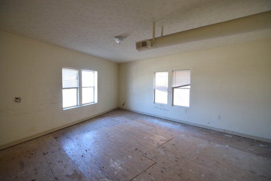 More Photos Of 14012 Lakeshore Blvd, Cleveland Apartments For Sale