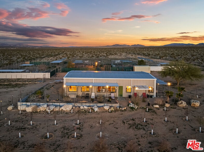 More Photos Of 9025 Camp Rock Rd, Lucerne Valley Veterinarian Kennel For Sale