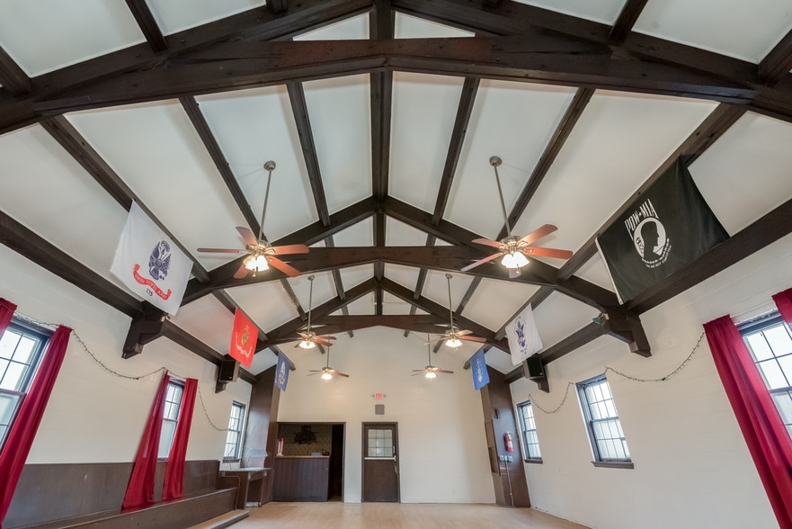 More Photos Of 4121 N Wilson Dr, Milwaukee Lodge Meeting Hall For Lease
