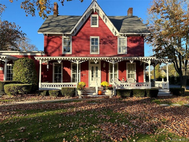 More Photos Of 247 Main St, Center Moriches Medical For Sale