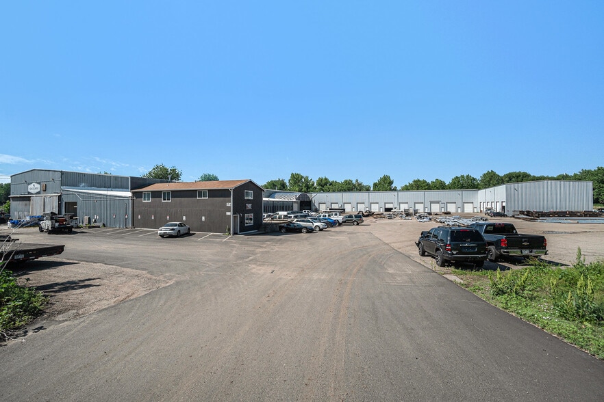 More Photos Of 170 SW 2nd St, Loveland Warehouse For Lease