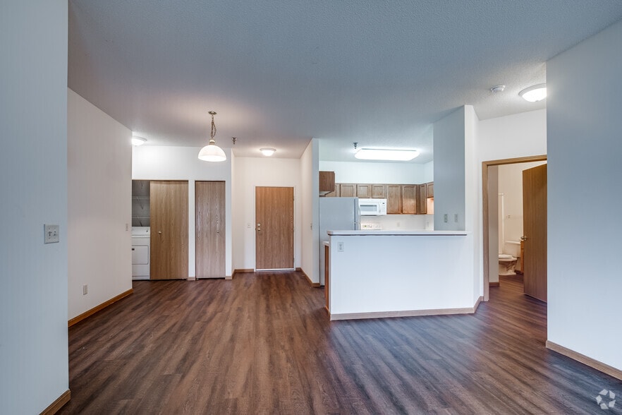 More Photos Of 2225 Orleans St W, Stillwater Apartments For Sale
