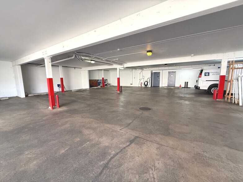 More Photos Of 235 Union St NE, Salem Office For Sale