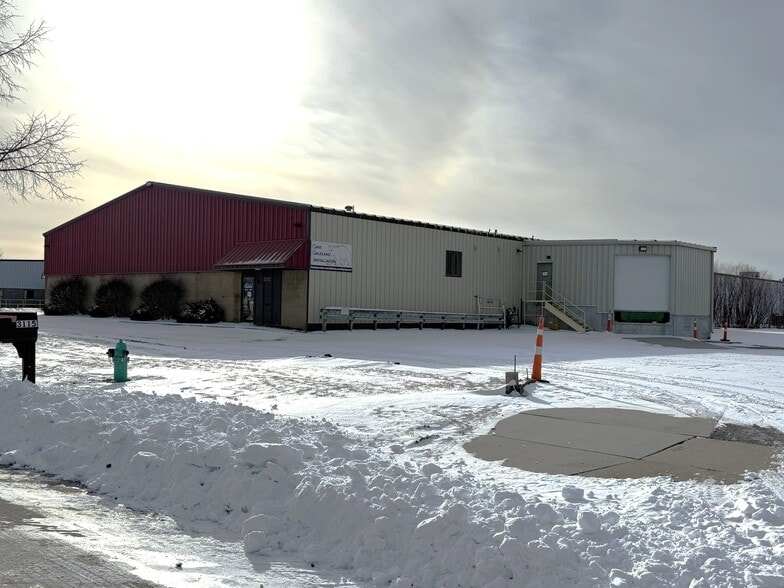 Primary Photo Of 3115 N Roemer Rd, Appleton Manufacturing For Sale