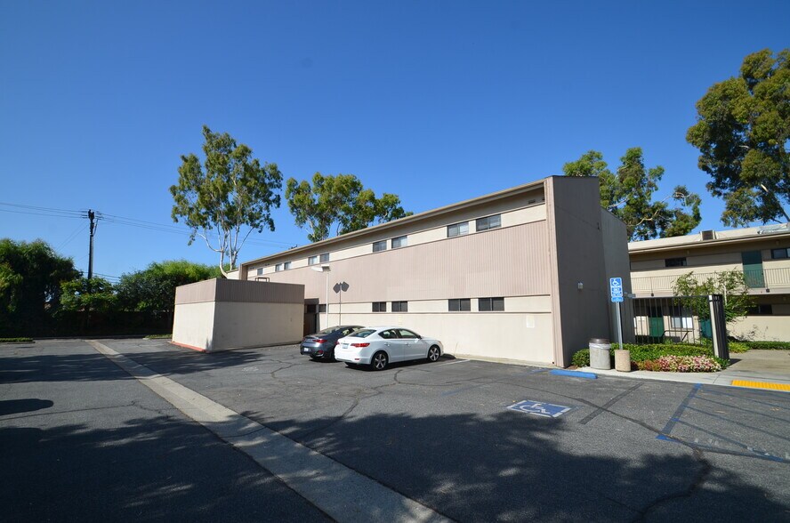 More Photos Of 3325 N Palo Verde Ave, Long Beach Medical For Lease