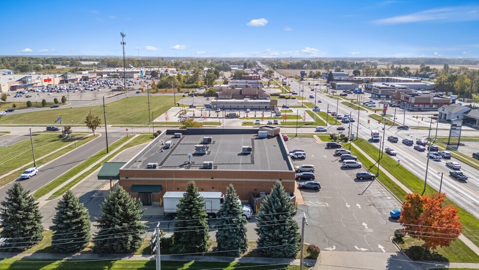 More Photos Of 950 S Centerville Rd, Sturgis Drugstore For Sale