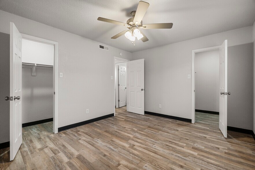 More Photos Of 1805 S Y St, Fort Smith Apartments For Sale