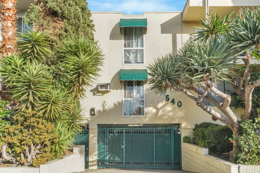 More Photos Of 540 N Orlando Ave, Los Angeles Apartments For Sale