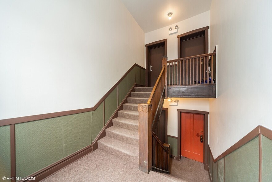 More Photos Of 4934 W Jackson Blvd, Chicago Apartments For Sale