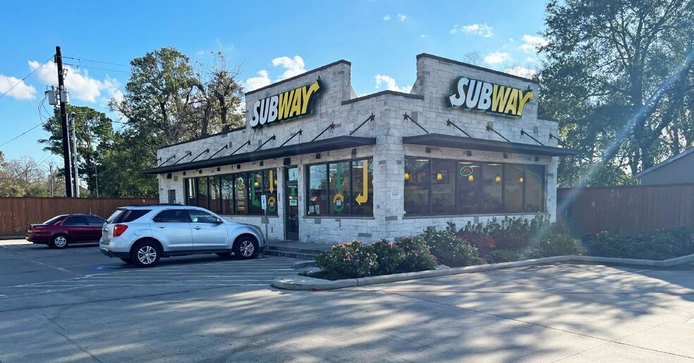 Primary Photo Of 8466 Howard Dr, Houston Fast Food For Lease