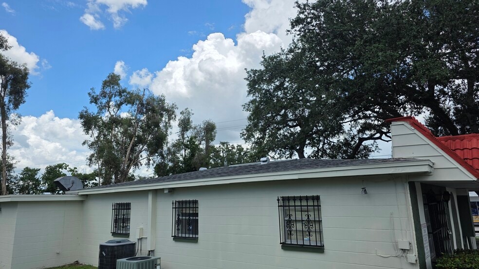 More Photos Of 7102 N Armenia Ave, Tampa Flex For Lease