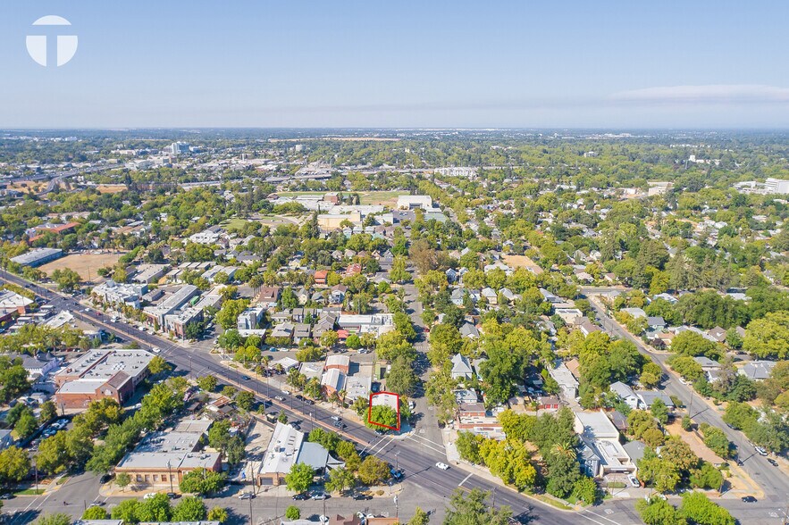 More Photos Of 3527 Broadway, Sacramento Storefront For Sale