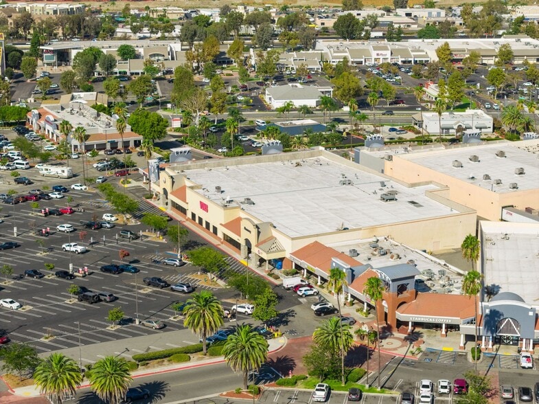 More Photos Of 27520 Ynez Rd, Temecula General Retail For Sale