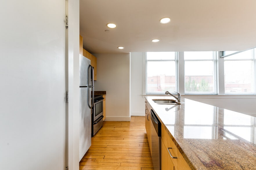 More Photos Of 141 E Wythe St, Petersburg Apartments For Sale
