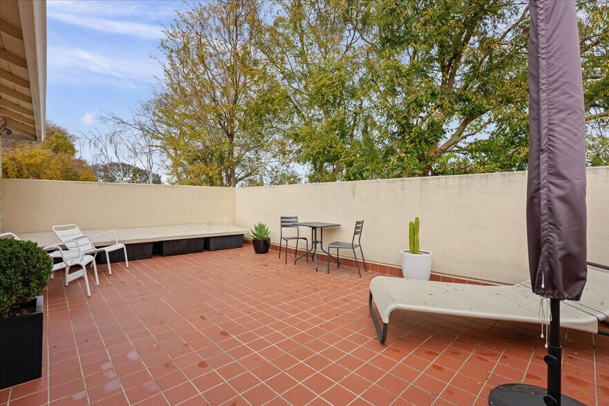 More Photos Of 2735 Byron St, Palo Alto Multifamily For Sale