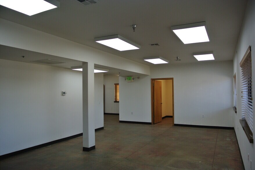 More Photos Of 6164 W Seltice Way, Post Falls Warehouse For Lease