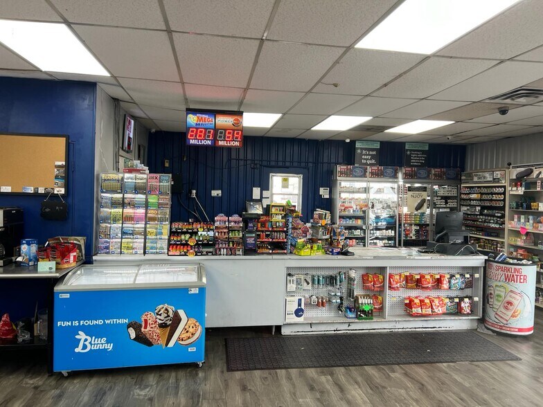 More Photos Of 21545 AR-109, Scranton Restaurant For Lease