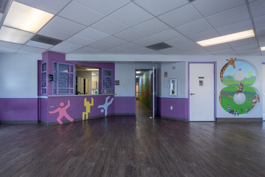 More Photos Of 2150 S Eastern Ave, Las Vegas Office For Sale